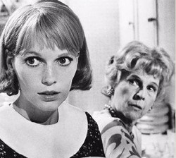 Mia Farrow e Ruth Gordon em "O Bebê de Rosemary" (1968)